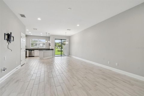 Townhouse in Clearwater, Florida 3 bedrooms, 172.15 sq.m. № 1795302 - photo 8
