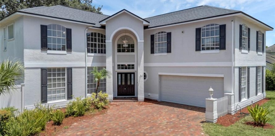 House in Oviedo, Florida 6 bedrooms, 350.71 sq.m. № 1816957