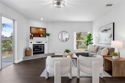 House in Oviedo, Florida 6 bedrooms, 350.71 sq.m. № 1816957 - photo 8