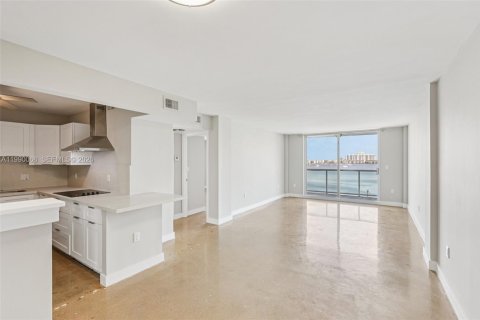 Copropriété à vendre à North Miami Beach, Floride: 1 chambre, 73.39 m2 № 2057557 - photo 7