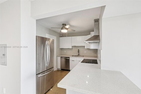 Copropriété à vendre à North Miami Beach, Floride: 1 chambre, 73.39 m2 № 2057557 - photo 11