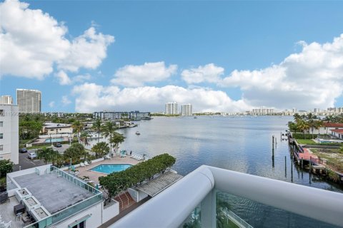 Copropriété à vendre à North Miami Beach, Floride: 1 chambre, 73.39 m2 № 2057557 - photo 26