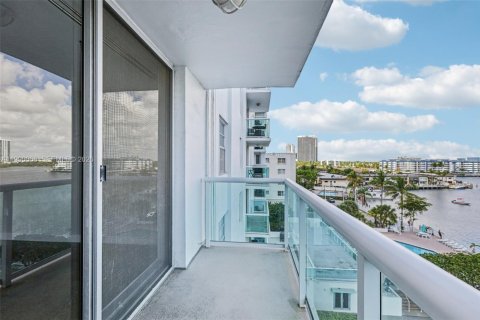 Copropriété à vendre à North Miami Beach, Floride: 1 chambre, 73.39 m2 № 2057557 - photo 24