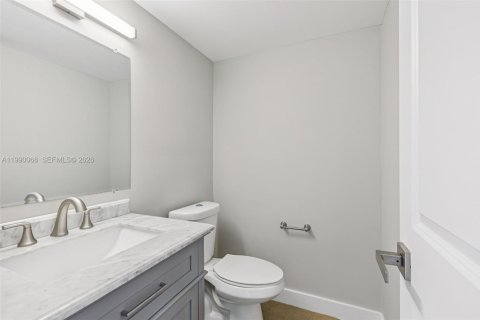 Copropriété à vendre à North Miami Beach, Floride: 1 chambre, 73.39 m2 № 2057557 - photo 19