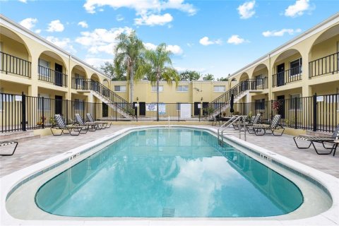 Condo in Tampa, Florida, 1 bedroom № 2095441 - photo 23