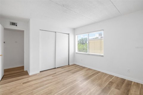 Condo in Tampa, Florida, 1 bedroom № 2095441 - photo 17
