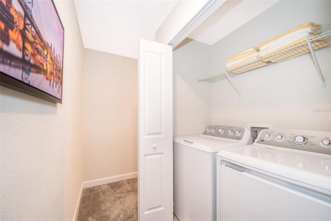 Adosado en venta en Kissimmee, Florida, 4 dormitorios, 177.81 m2 № 1733319 - foto 12