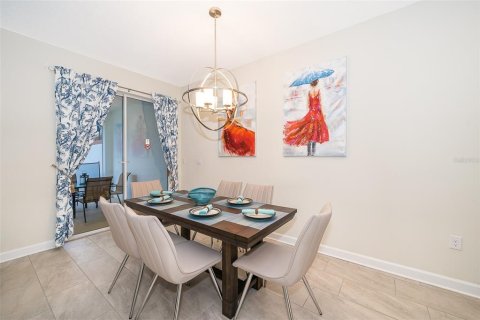 Adosado en venta en Kissimmee, Florida, 4 dormitorios, 177.81 m2 № 1733319 - foto 5