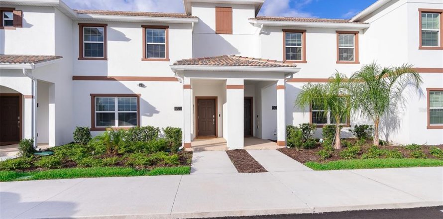 Adosado en STOREY LAKE en Kissimmee, Florida 4 dormitorios, 177.81 m2 № 1733319