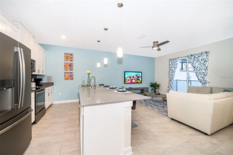 Adosado en venta en Kissimmee, Florida, 4 dormitorios, 177.81 m2 № 1733319 - foto 16
