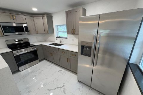 Casa en venta en Saint Petersburg, Florida, 3 dormitorios, 85.93 m2 № 1907277 - foto 12