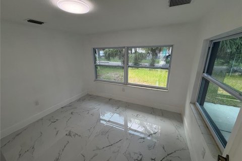 Casa en venta en Saint Petersburg, Florida, 3 dormitorios, 85.93 m2 № 1907277 - foto 22