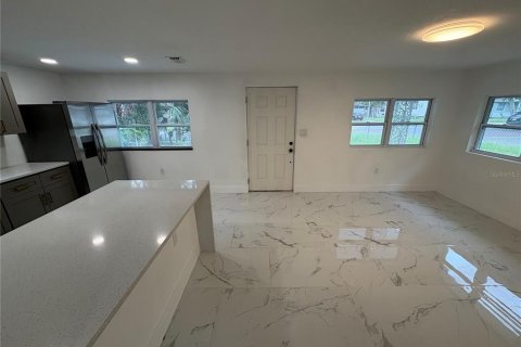 Casa en venta en Saint Petersburg, Florida, 3 dormitorios, 85.93 m2 № 1907277 - foto 4