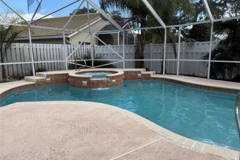 Villa ou maison à vendre à Boynton Beach, Floride: 4 chambres, 168.34 m2 № 2022176 - photo 2