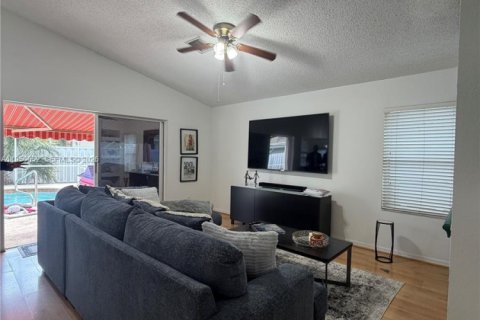 Villa ou maison à vendre à Boynton Beach, Floride: 4 chambres, 168.34 m2 № 2022176 - photo 7