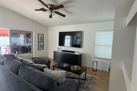 Villa ou maison à vendre à Boynton Beach, Floride: 4 chambres, 168.34 m2 № 2022176 - photo 6