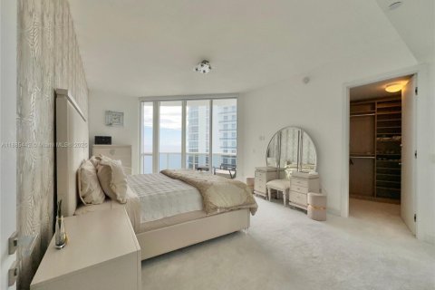 Copropriété à louer à Sunny Isles Beach, Floride: 3 chambres, 216.18 m2 № 1981652 - photo 13