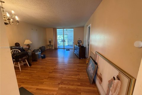 Condominio en venta en Margate, Florida, 2 dormitorios, 92.9 m2 № 1988856 - foto 16