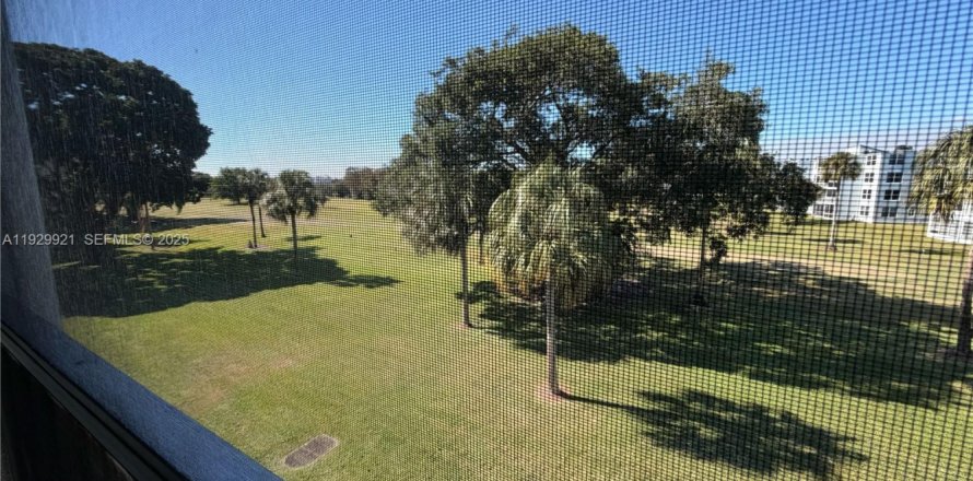 Condominio en Margate, Florida, 2 dormitorios  № 1988856