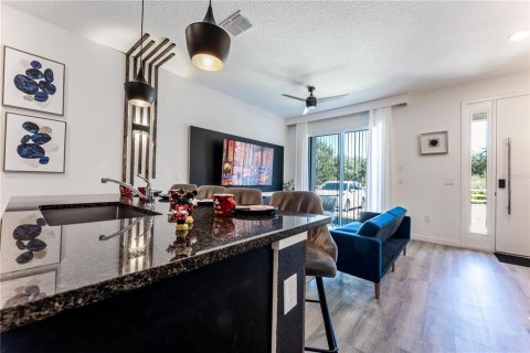 Townhouse in Kissimmee, Florida 3 bedrooms, 126.35 sq.m. № 2116058 - photo 5