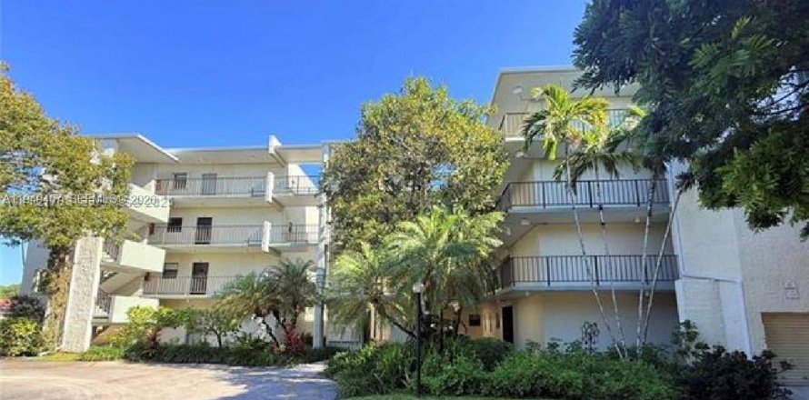 Кондоминиум с 2 спальнями в Плантация, Флорида № 2005709