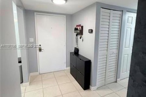 Купить кондоминиум в Плантация, Флорида 2 спальни, 118.91м2, № 2005709 - фото 14