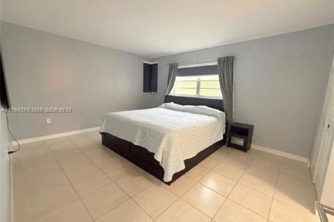 Купить кондоминиум в Плантация, Флорида 2 спальни, 118.91м2, № 2005709 - фото 20