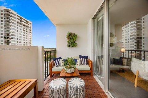 Condo in Aventura, Florida, 2 bedrooms  № 1842389 - photo 17