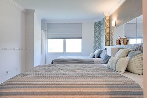 Copropriété à vendre à Hallandale Beach, Floride: 3 chambres, 165.37 m2 № 1939991 - photo 16