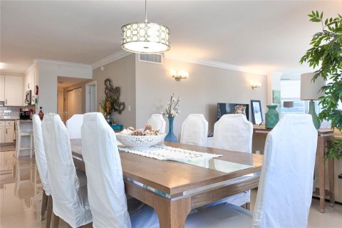 Copropriété à vendre à Hallandale Beach, Floride: 3 chambres, 165.37 m2 № 1939991 - photo 7