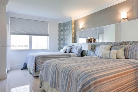 Copropriété à vendre à Hallandale Beach, Floride: 3 chambres, 165.37 m2 № 1939991 - photo 15