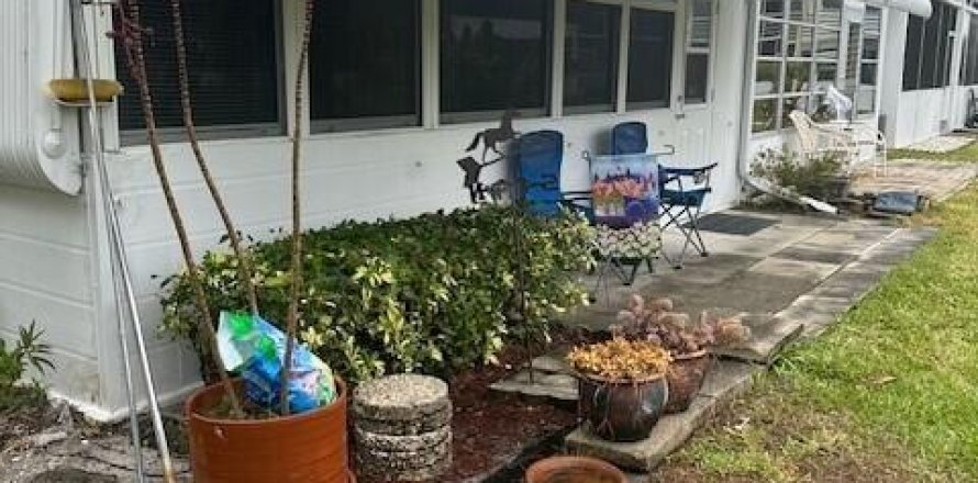 Condo in West Palm Beach, Florida, 2 bedrooms № 1168877