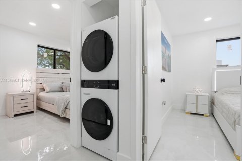 Casa en venta en Miami, Florida, 3 dormitorios, 97.55 m2 № 2002798 - foto 21