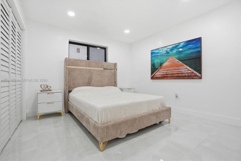 Casa en venta en Miami, Florida, 3 dormitorios, 97.55 m2 № 2002798 - foto 17