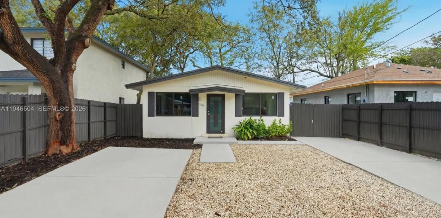 Casa en Miami, Florida 3 dormitorios, 97.55 m2 № 2002798