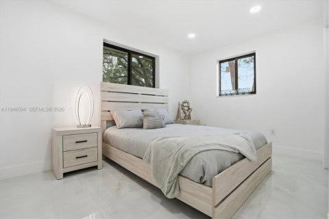 Casa en venta en Miami, Florida, 3 dormitorios, 97.55 m2 № 2002798 - foto 16