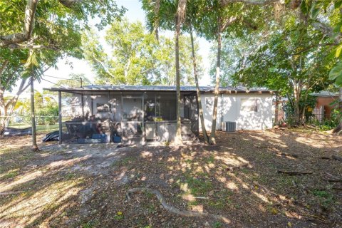 Casa en venta en Miami Gardens, Florida, 3 dormitorios, 104.52 m2 № 1981434 - foto 6