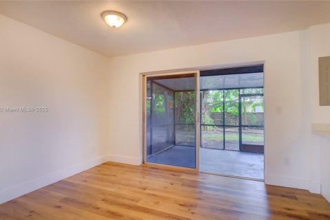 Casa en venta en Miami Gardens, Florida, 3 dormitorios, 104.52 m2 № 1981434 - foto 20