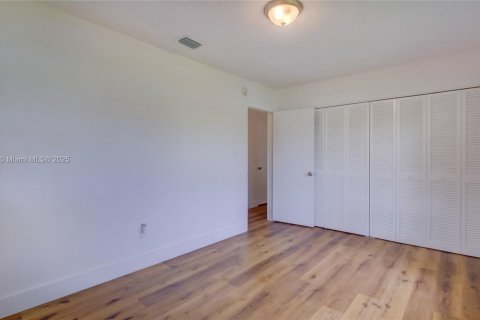 Casa en venta en Miami Gardens, Florida, 3 dormitorios, 104.52 m2 № 1981434 - foto 24