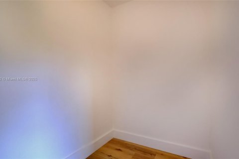 Casa en venta en Miami Gardens, Florida, 3 dormitorios, 104.52 m2 № 1981434 - foto 29