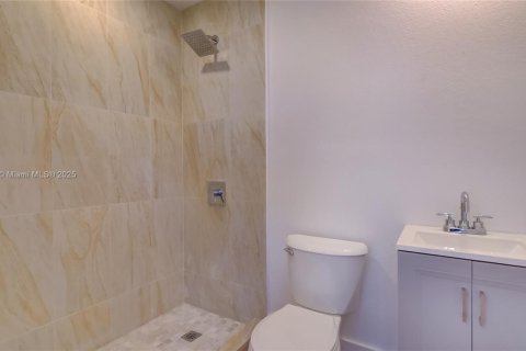 Casa en venta en Miami Gardens, Florida, 3 dormitorios, 104.52 m2 № 1981434 - foto 28