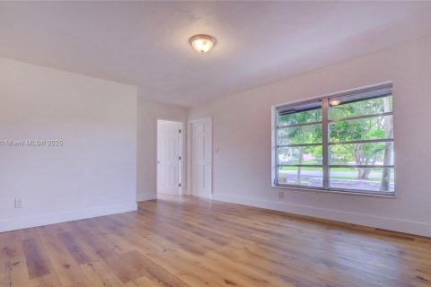 Casa en venta en Miami Gardens, Florida, 3 dormitorios, 104.52 m2 № 1981434 - foto 9