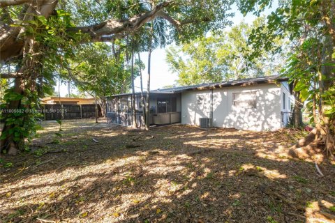 Casa en venta en Miami Gardens, Florida, 3 dormitorios, 104.52 m2 № 1981434 - foto 7