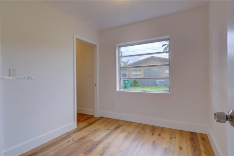 Casa en venta en Miami Gardens, Florida, 3 dormitorios, 104.52 m2 № 1981434 - foto 26