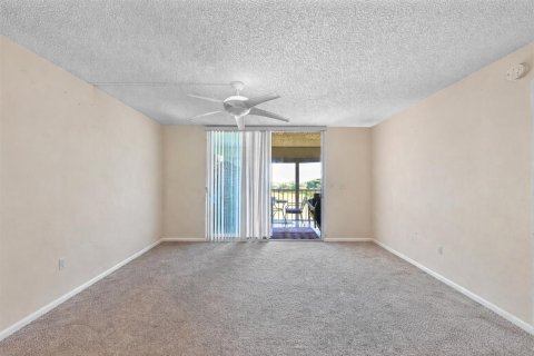 Condominio en venta en Deerfield Beach, Florida, 1 dormitorio, 86.4 m2 № 2146586 - foto 4