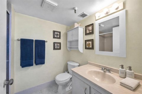 Condominio en venta en Deerfield Beach, Florida, 1 dormitorio, 86.4 m2 № 2146586 - foto 12