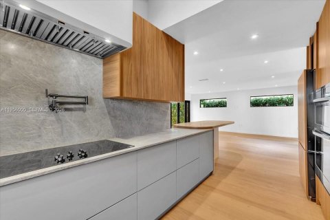 Купить виллу или дом в Корал-Гейблс, Флорида 3 спальни, 203.73м2, № 2012039 - фото 25