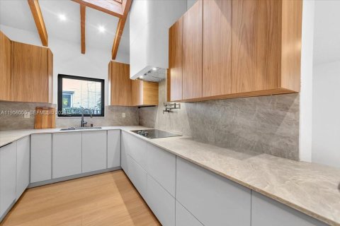 Купить виллу или дом в Корал-Гейблс, Флорида 3 спальни, 203.73м2, № 2012039 - фото 23