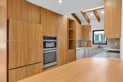 Купить виллу или дом в Корал-Гейблс, Флорида 3 спальни, 203.73м2, № 2012039 - фото 21