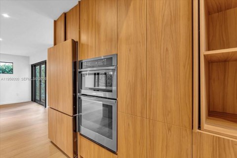 Купить виллу или дом в Корал-Гейблс, Флорида 3 спальни, 203.73м2, № 2012039 - фото 26